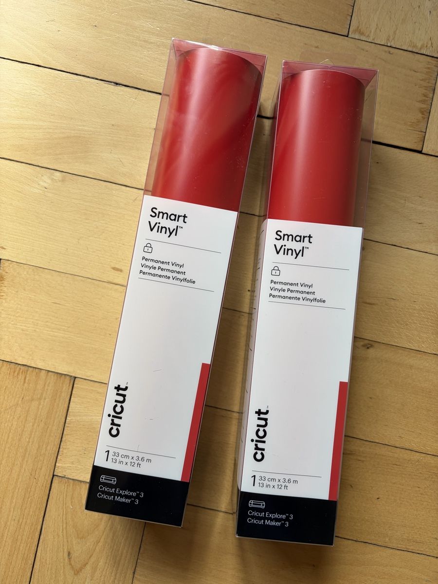 Cricut Kit bricolage: Cricut Smart Vinyl - Permanent Red Vinyl, Two Rolls – Nuovo e nell'imballaggio originale da Genève venduto da kas_6hfm