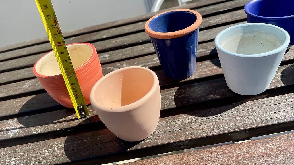 Vasi per fiori: 8 Stück diverse kleine Blumentöpfli – Usato da Jonschwil venduto da relnheaz 3