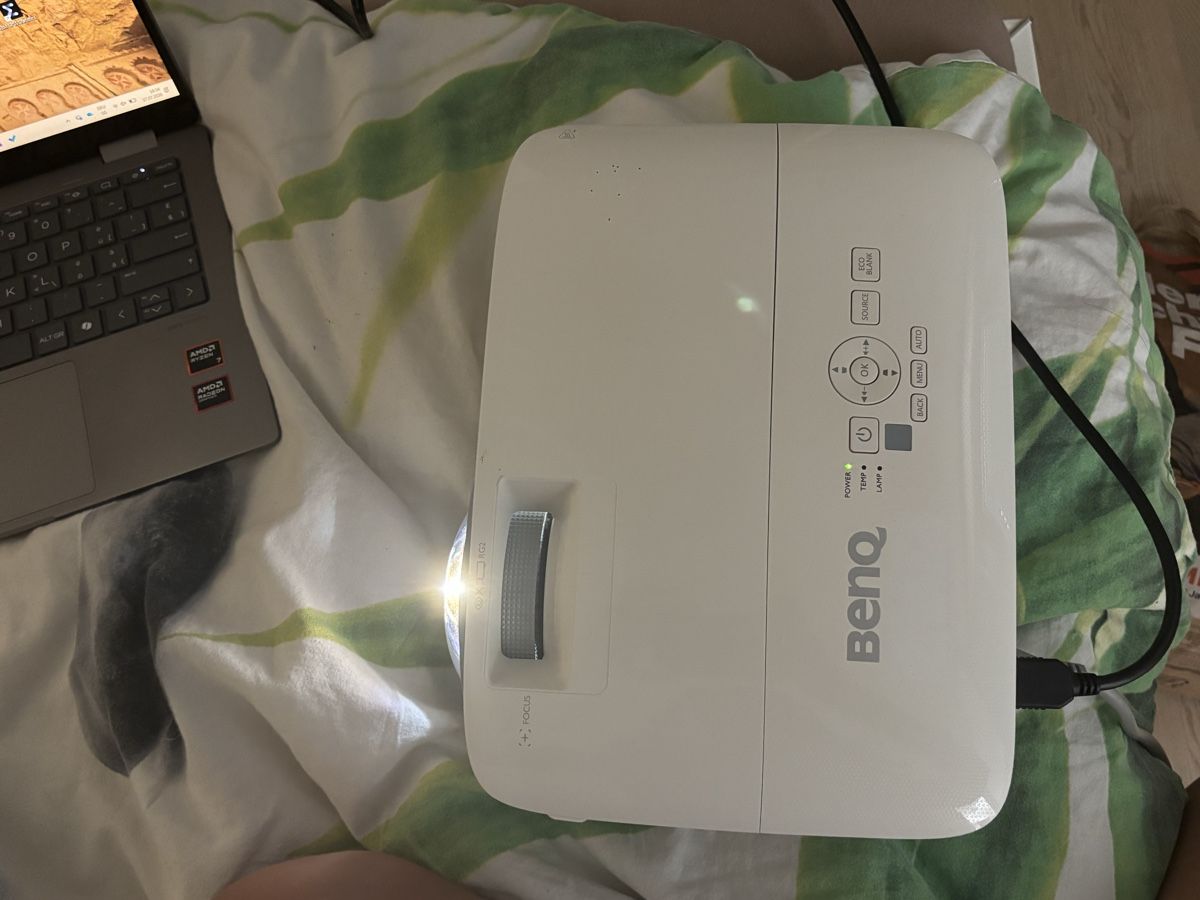 BenQ Videoprojektoren: Beamer Benq TH682ST – Gebraucht aus Oberrüti von chi_68h7 1