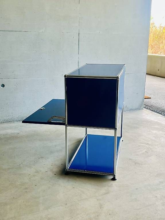 Regale: USM Haller Regal in enzian-blau – Gebraucht aus Kreuzlingen von polychromos