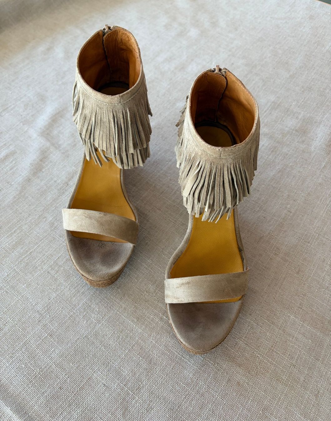 Scarpe da donna: Lustige Sandalen mit Fransen – Usato da Winterthur venduto da anello13 3