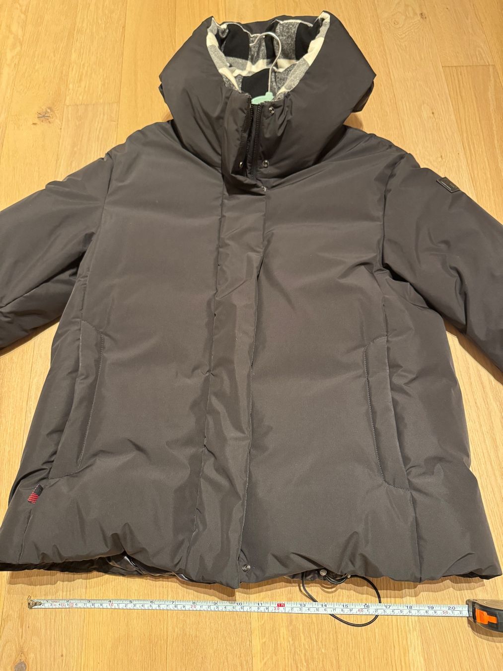 Woolrich Giacche: Woolrich Winterjacke Damen – Usato da St. Gallen venduto da ElmedinaZ 5