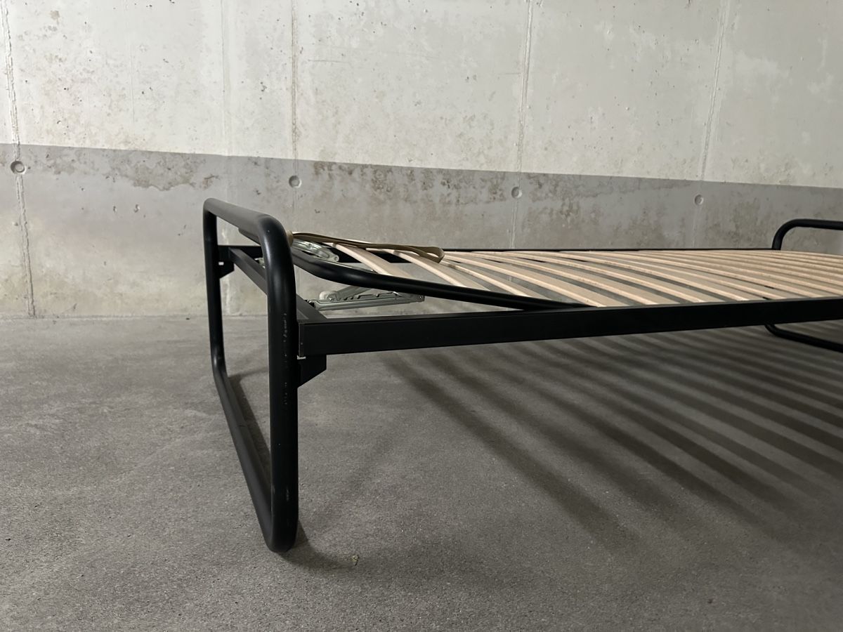 Betten: Designer Bett 90x200 – Gebraucht aus Niederurnen von KEVIN078