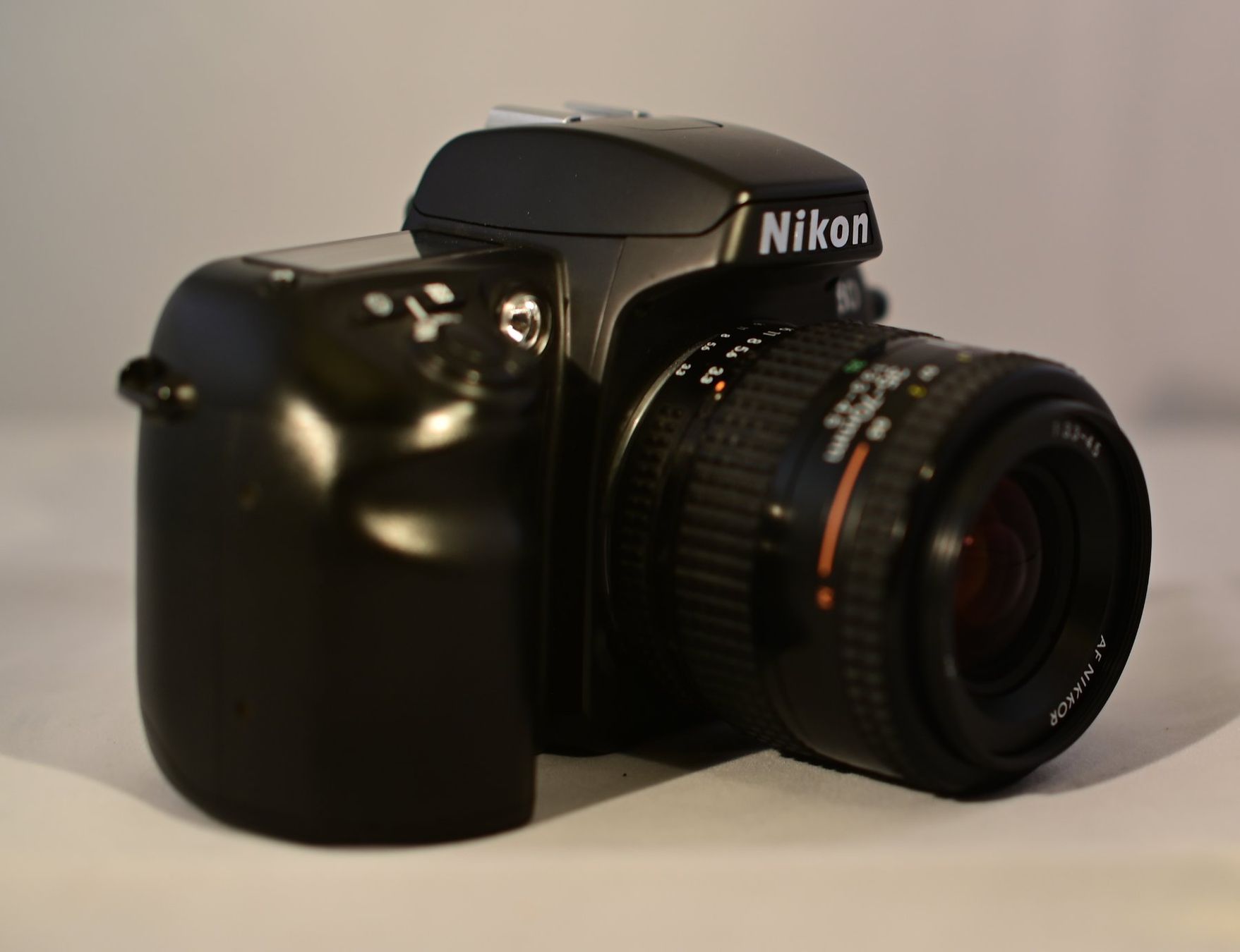 Nikon Kamera: Nikon F60 mit Objektiv – Gebraucht aus Uster von Stoessda