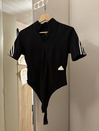 Body Adidas noir manches courtes