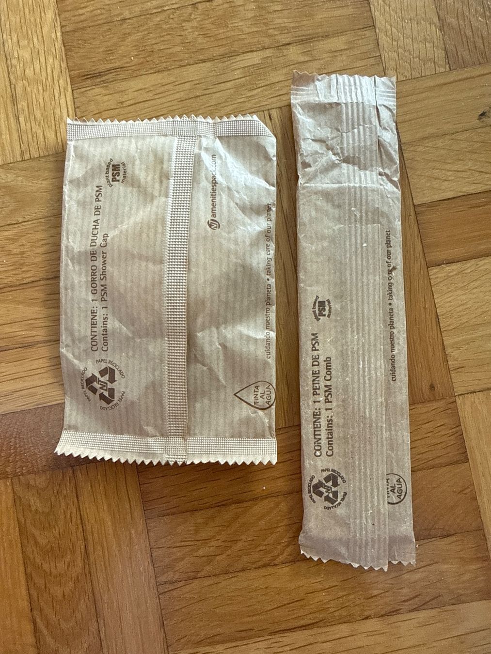 Duschbrausen: Shower cap + Comb – Neu und originalverpackt aus Horgen von linuxrp 1