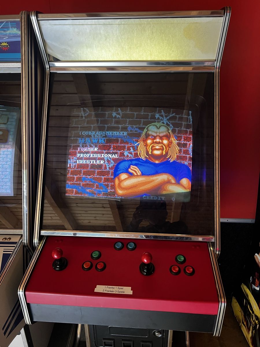 Slot Machine: Arcade Automat Jamma mit Einwurf – Usato da Nänikon venduto da Flipperbar 5