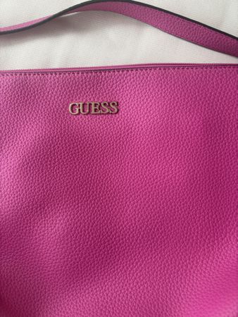 Tasche Guess