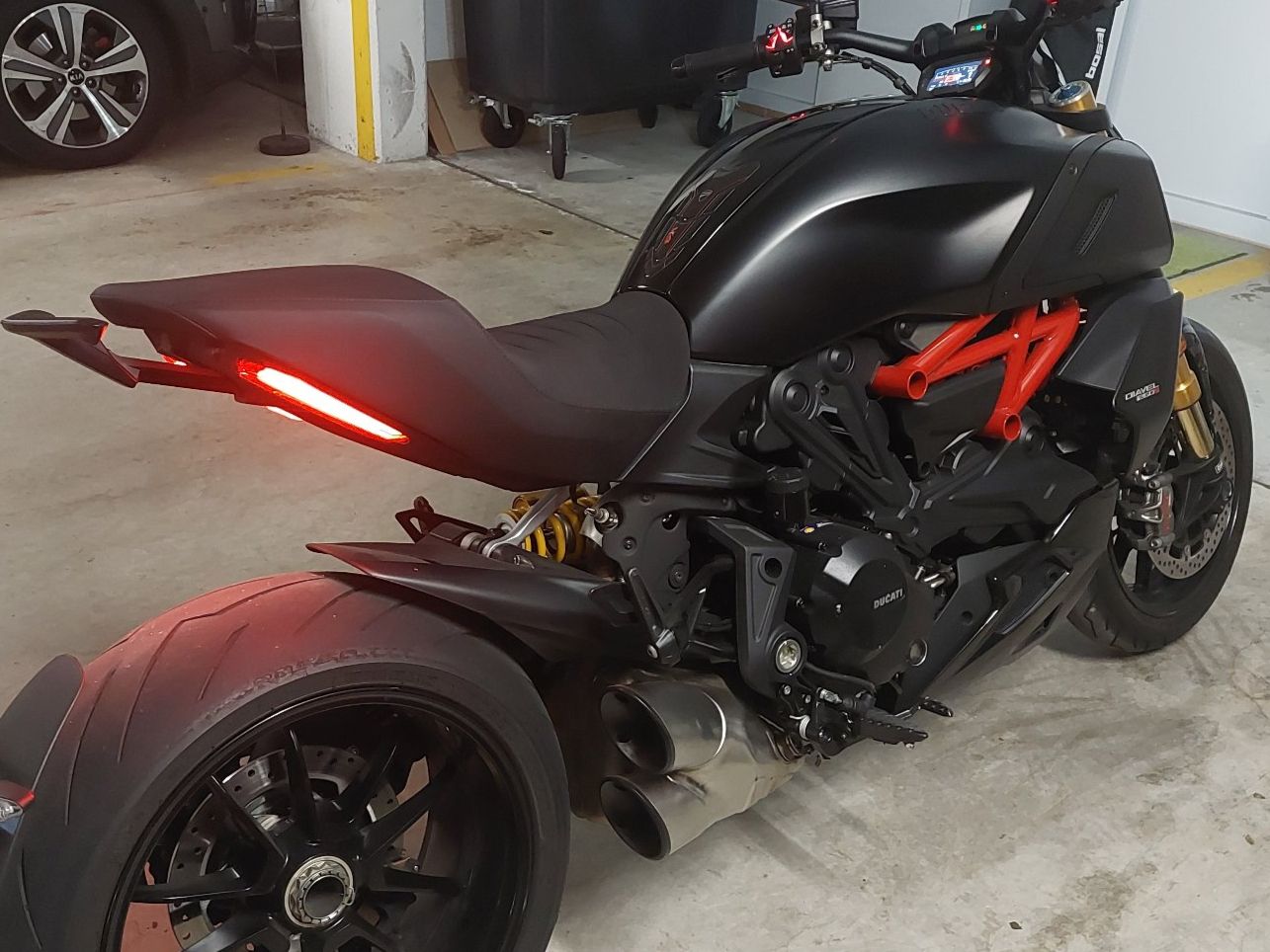 Ducati Strada: Ducati Diavel 1260S – Usato da Bülach venduto da esi-41 2
