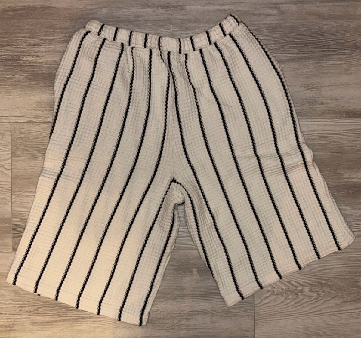Zara Lotti & Set di vestiti: Ensemble chemise et short rayé blanc et noir – Nuovo (secondo la descrizione) da Charmoille venduto da chaignat03 3