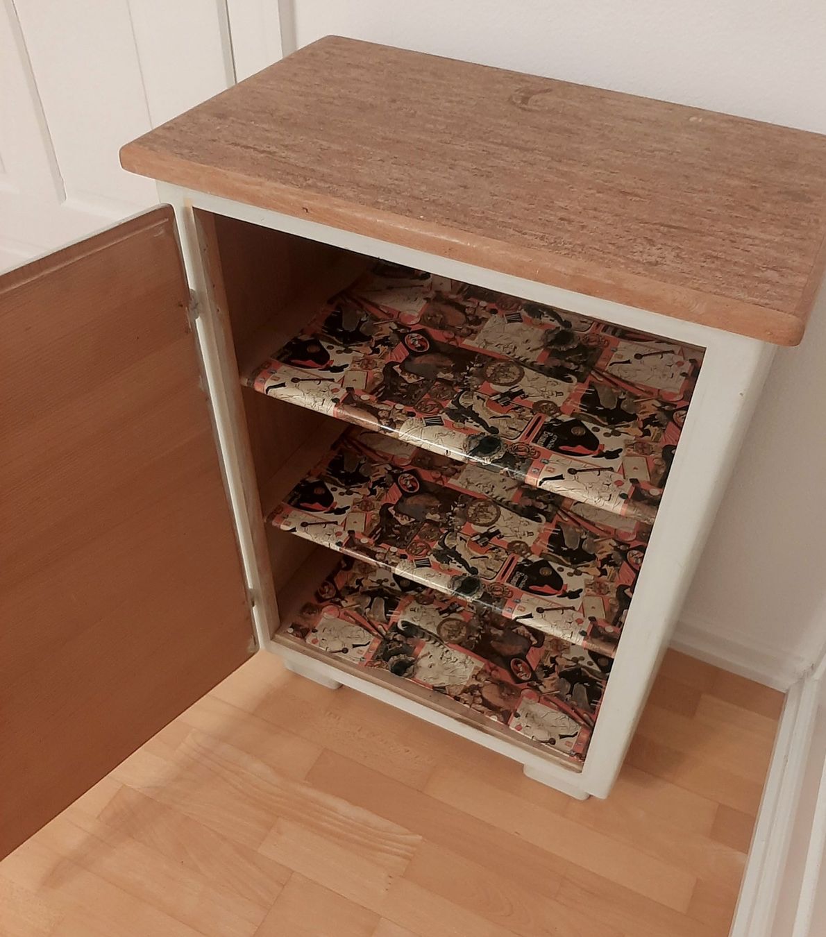 Schränke: Art Deco Küchenschrank – Gebraucht aus Arbon von torso444 2