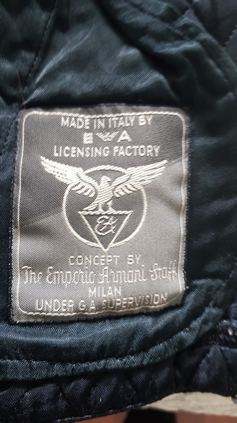Armani Gilets & Westen: Armani Weste – Gebraucht aus Holzhäusern ZG von lea1989