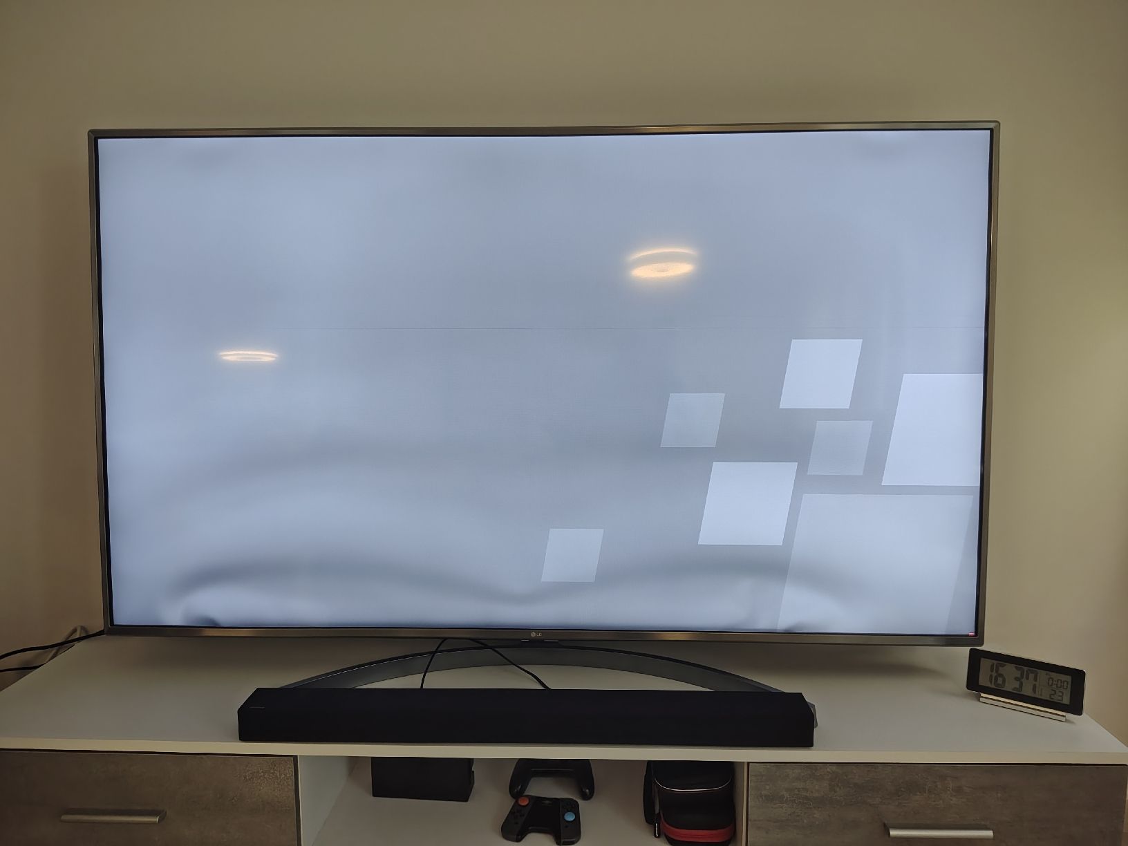 LG Televisori: LG TV 70" – Usato da Frauenfeld venduto da Andie92 3