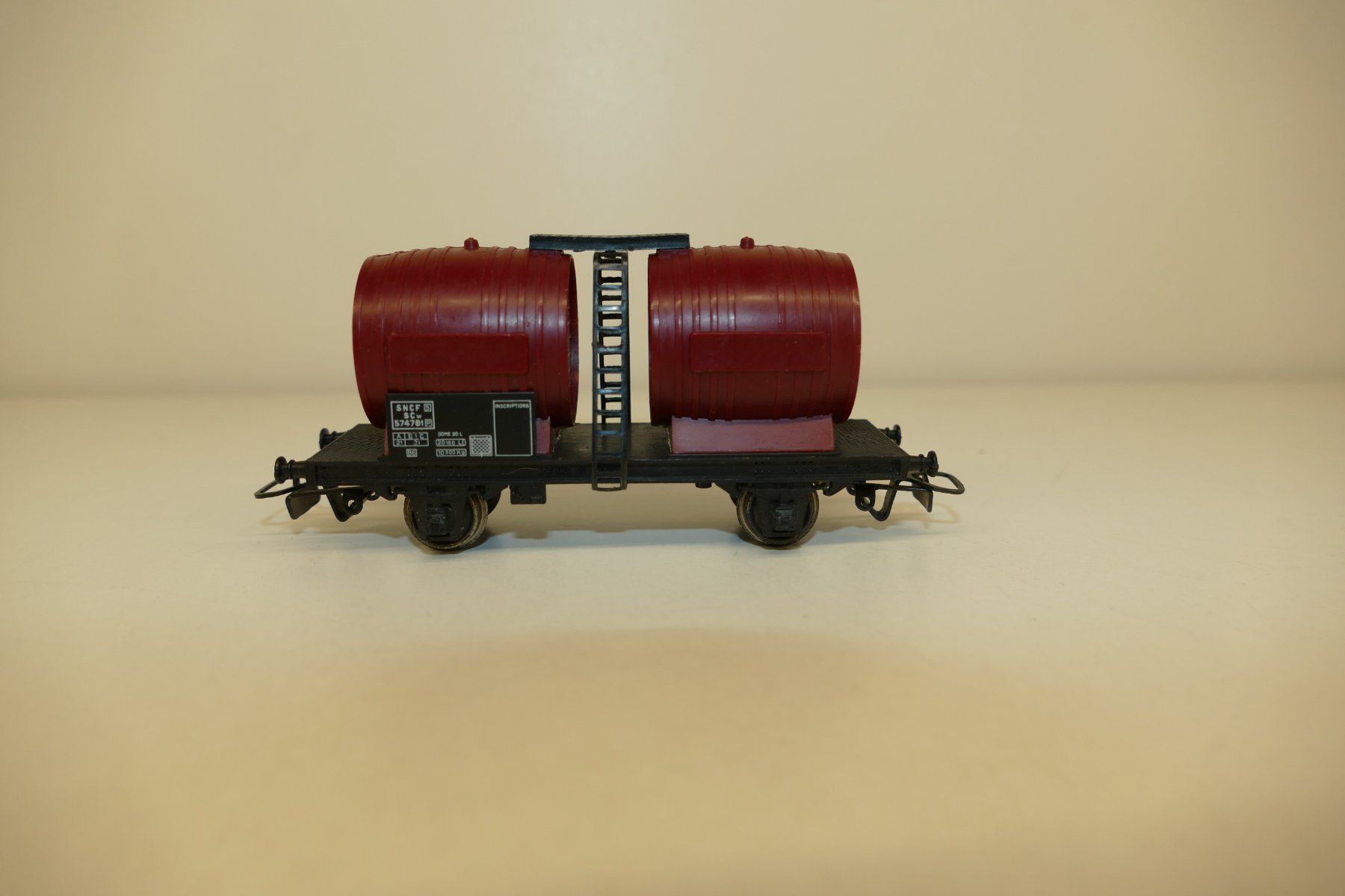 Jouef Modelleisenbahnen: Jouef H0: SNCF Weinwagen – Gebraucht aus Niederhasli von rail-duerst