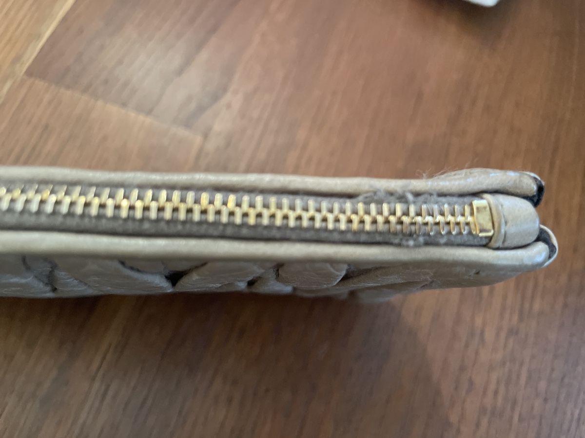 Miu Miu Borse da donna: Miu Miu Clutch Beige Leder – Nuovo (secondo la descrizione) da Niederglatt ZH venduto da ctulimp 2