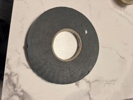 Doppelseitiges Klebeband