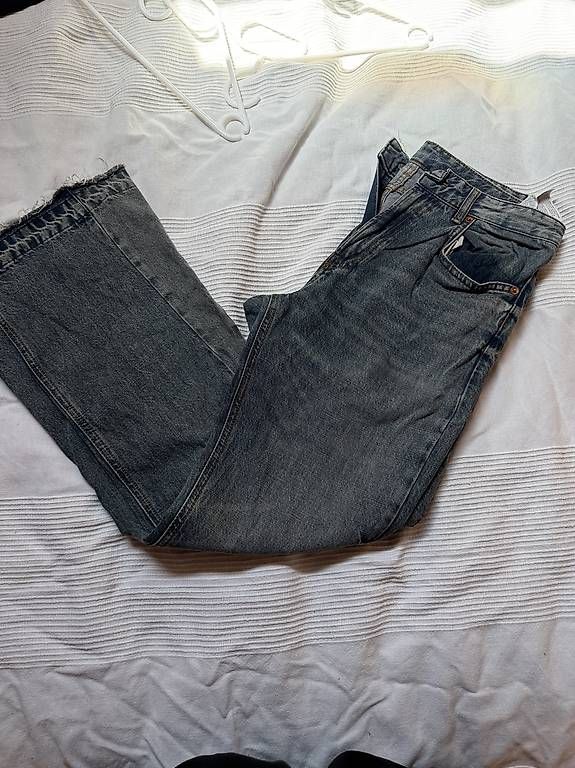 Jeans: Zara Flared Jeans  – Usato da Geuensee venduto da mar_ld75