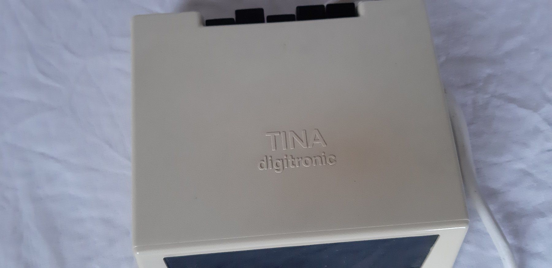 Wecker: Vintage  Digitalwecker Marke Tina Digitronic – Gebraucht aus Henggart von hen_9f22 4