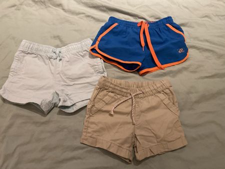 3 süsse Hosen 3-5 jahre