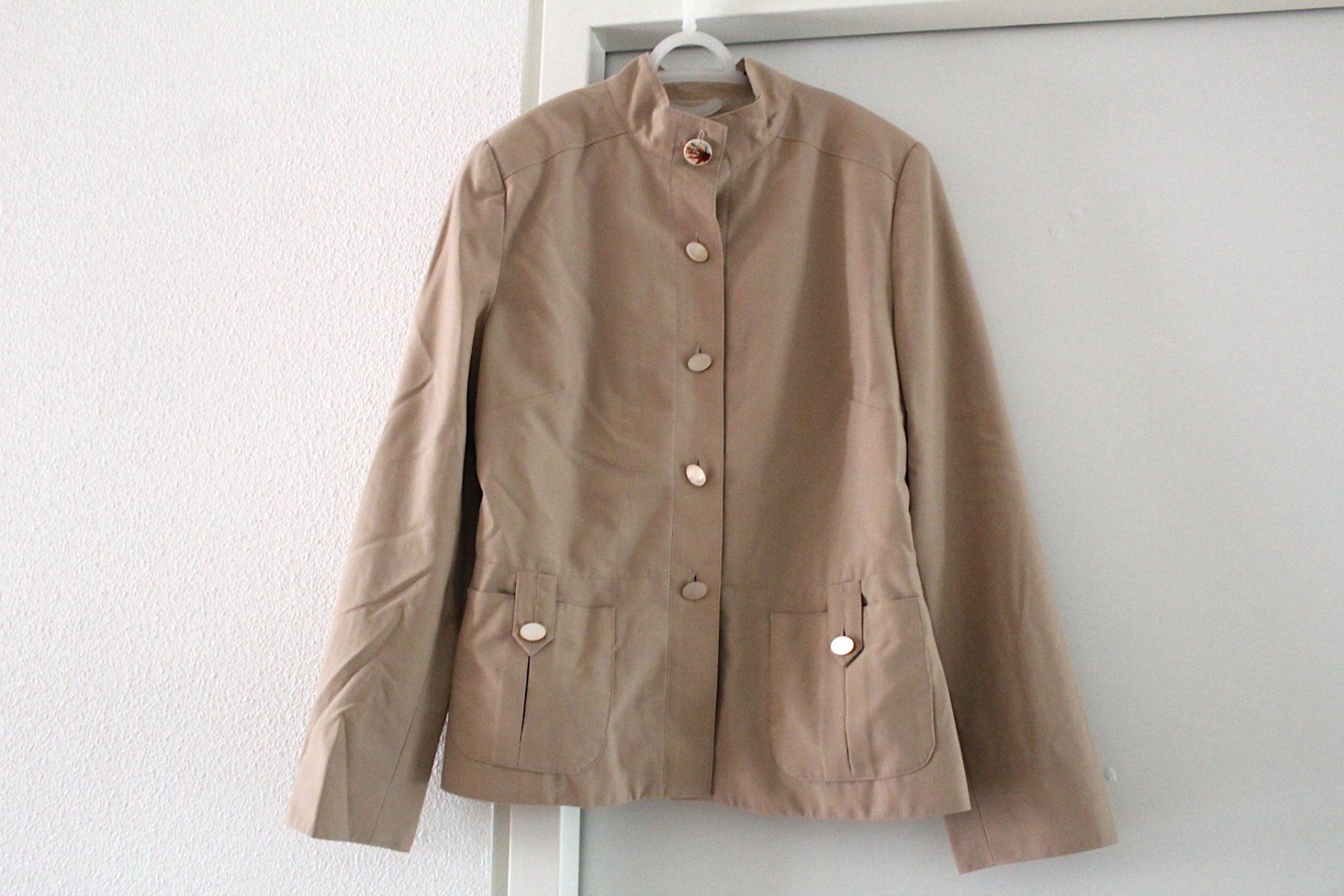 Completi & Tailleur: 2 Teiler , Dame. ev. S / M. Vermutlich Schneider Arbeiten – Usato da Locarno venduto da madame-tus-sauds 1