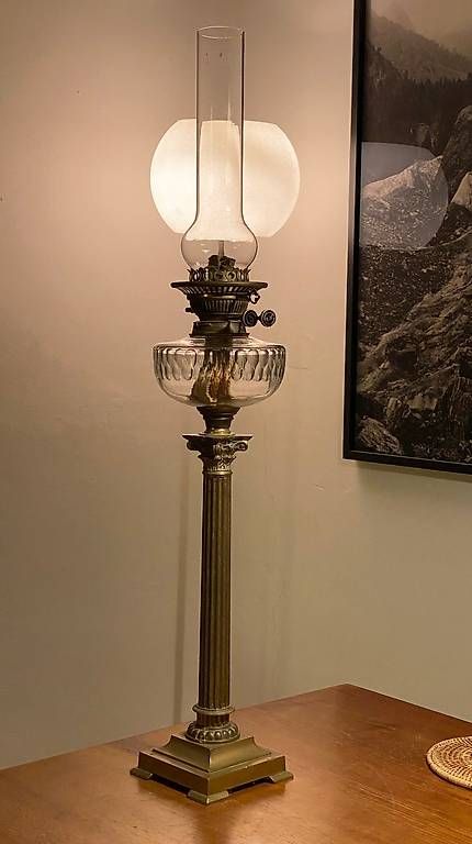 Lampade: Antike Petroliumlampe – Usato da Basel venduto da Kardiani 1