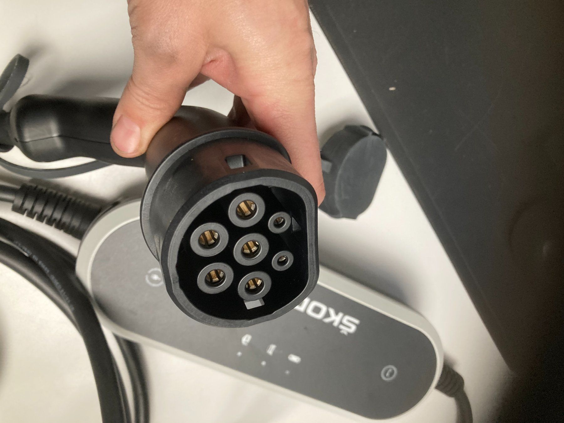 Cavi: ŠKODA iV E-Auto Ladekabel und Stecker Type2 – Usato da Cham venduto da WB2223 2
