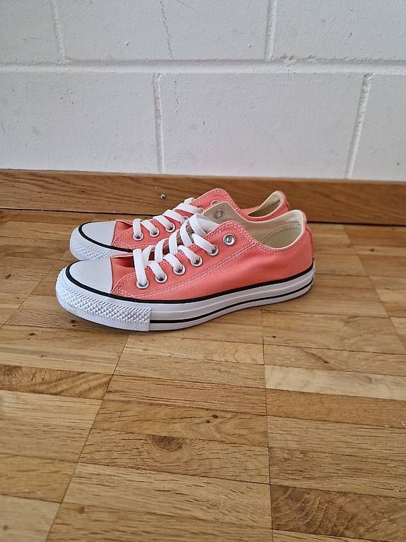Converse Scarpe da donna: Converse All Star Gr. 37.5 / Chucks / Sneaker – Usato da Rütihof venduto da Flecksperformance