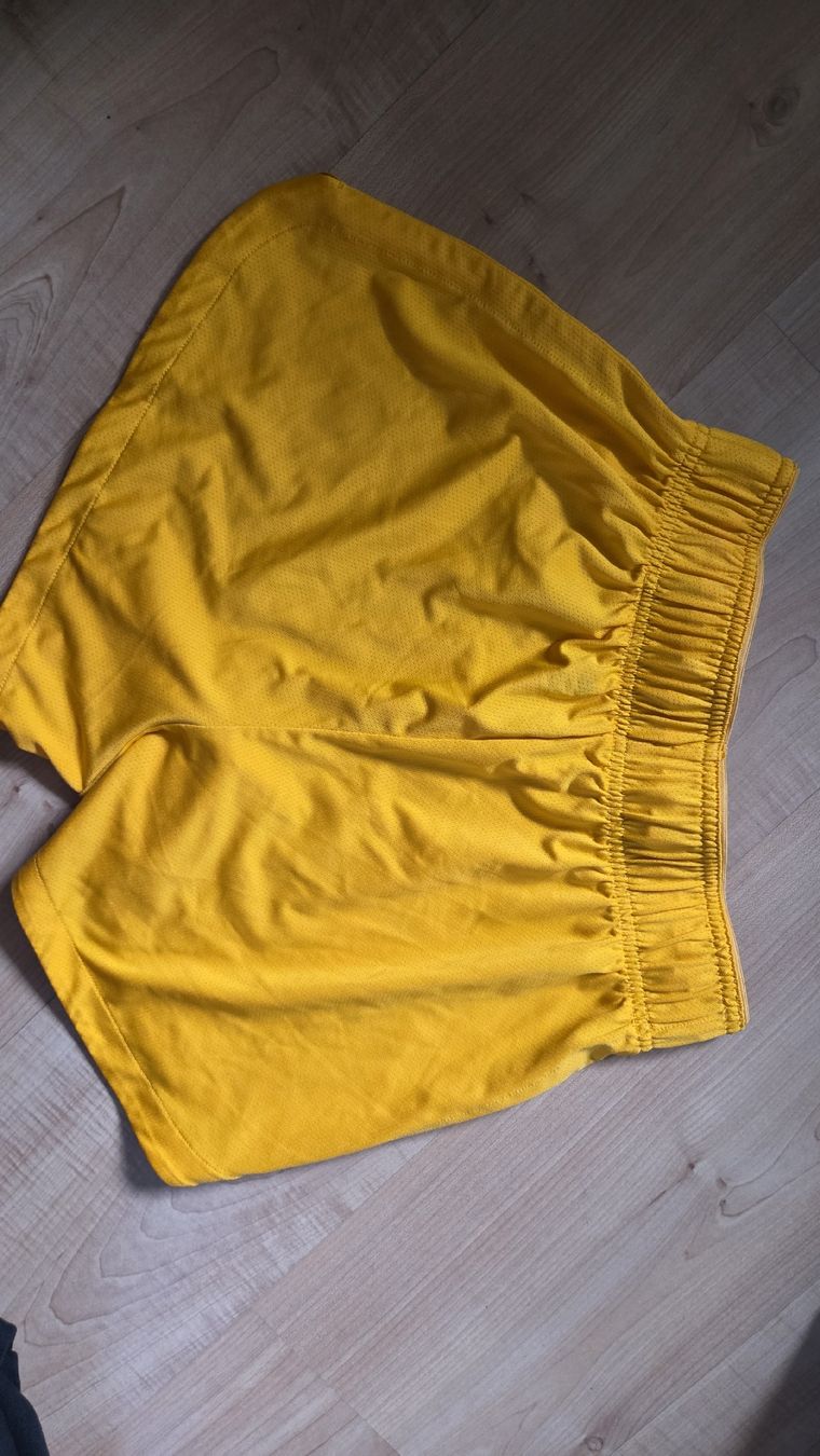 H&M Pantaloni: Sport Shorts – Usato da Schüpfheim venduto da nat_vf5b 1