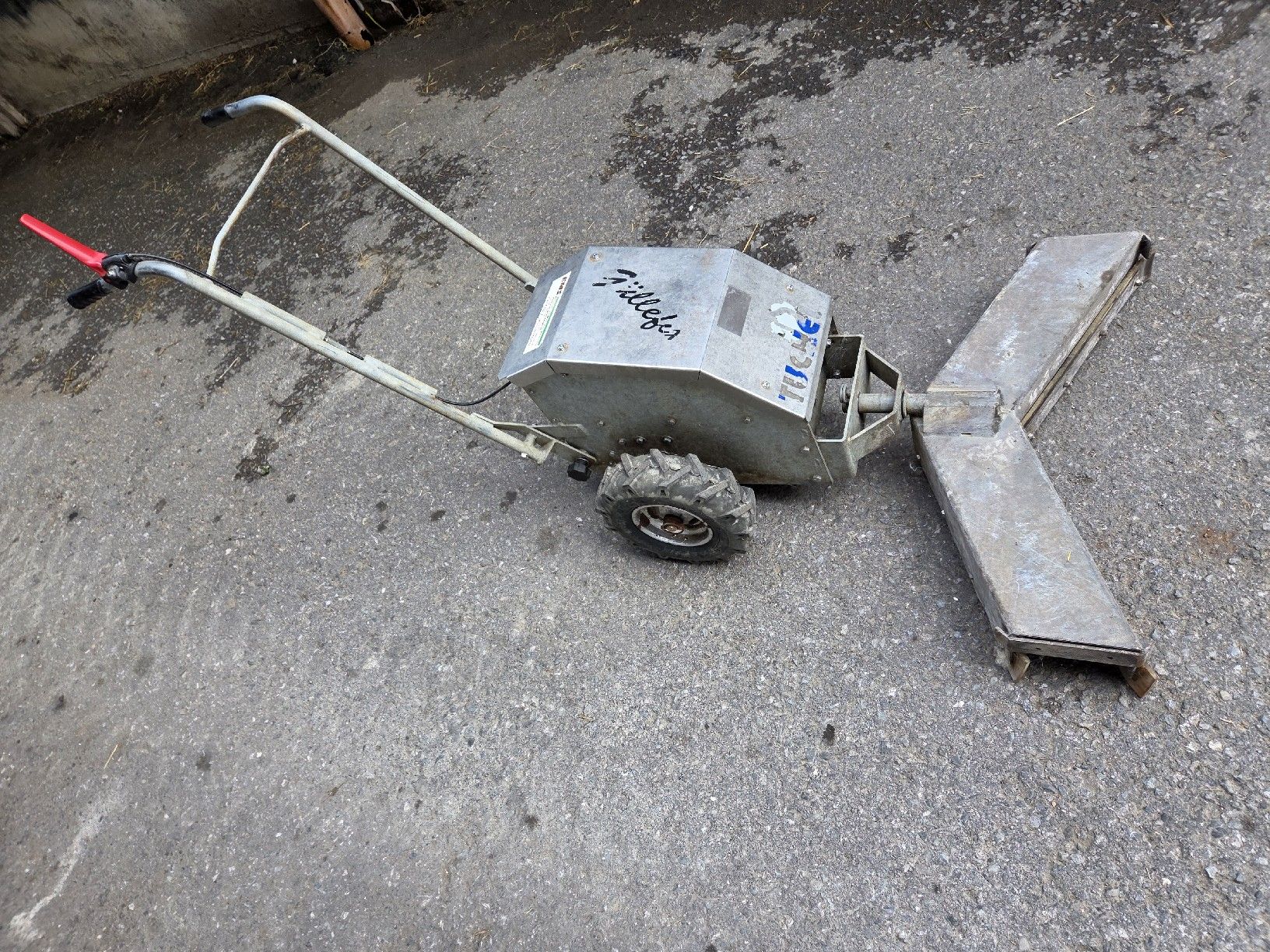 Alle Maschinen: Elektrischer Mistschieber – Gebraucht aus Unteriberg von Prinz011 1