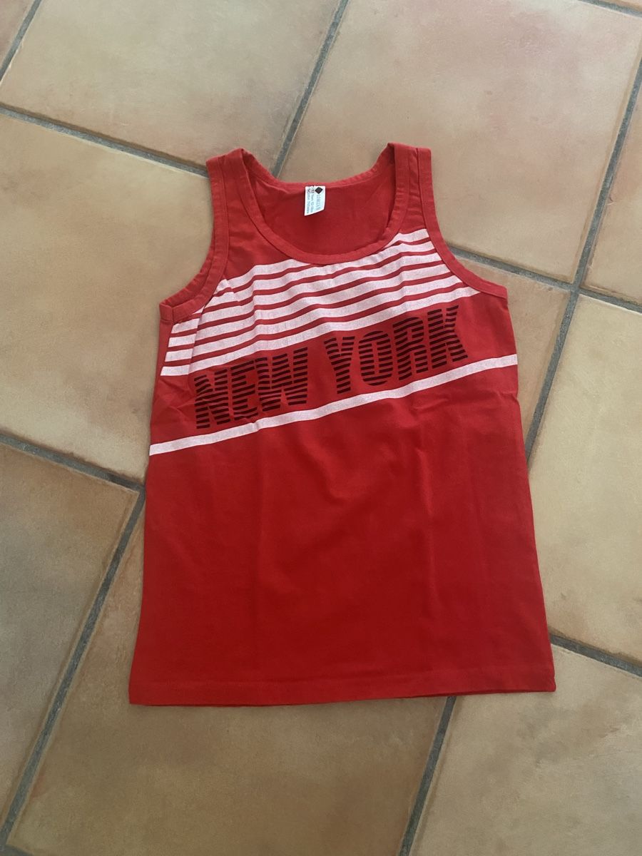 Camicie, T-shirt & Polo: Trägershirt, rot, Gr. 152/158 – Usato da Dornach venduto da Dlimi