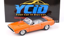 DODGE CHALLENGER 425 HEMI MIT VINYLDACH 1970 1:18 GMP