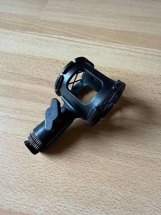Wandhalterungen: Shock Mount pour caméra – Gebraucht aus Lausanne von syl_jlr2
