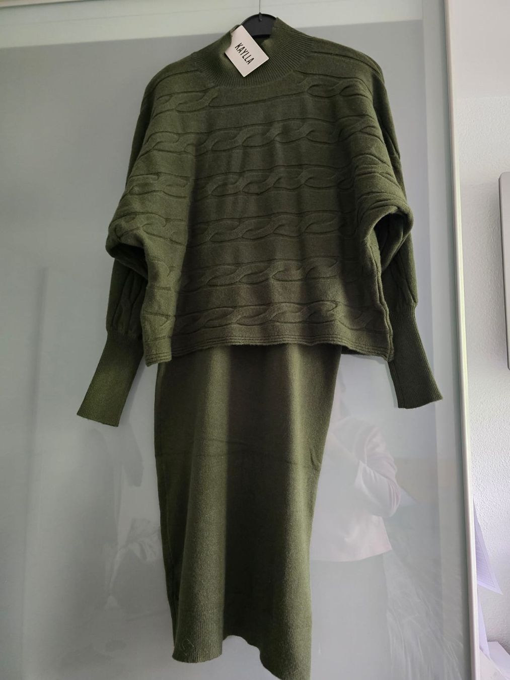 Lotti di vestiti: Süsser 2 Teiler mit Rock und Pullover, Grösse 40/42, Neu – Nuovo (secondo la descrizione) da Winterthur venduto da Winnia 1
