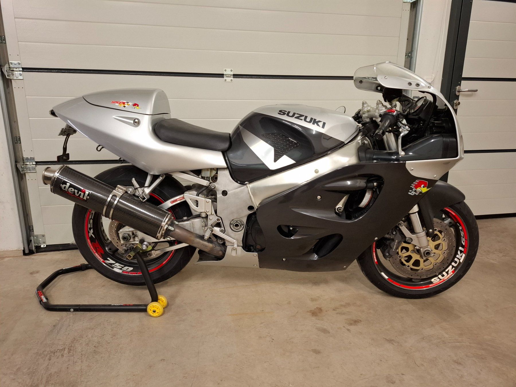 Suzuki Strasse: SUZUKI GSX-R 750 – Gebraucht aus Mollis von 5903philipp