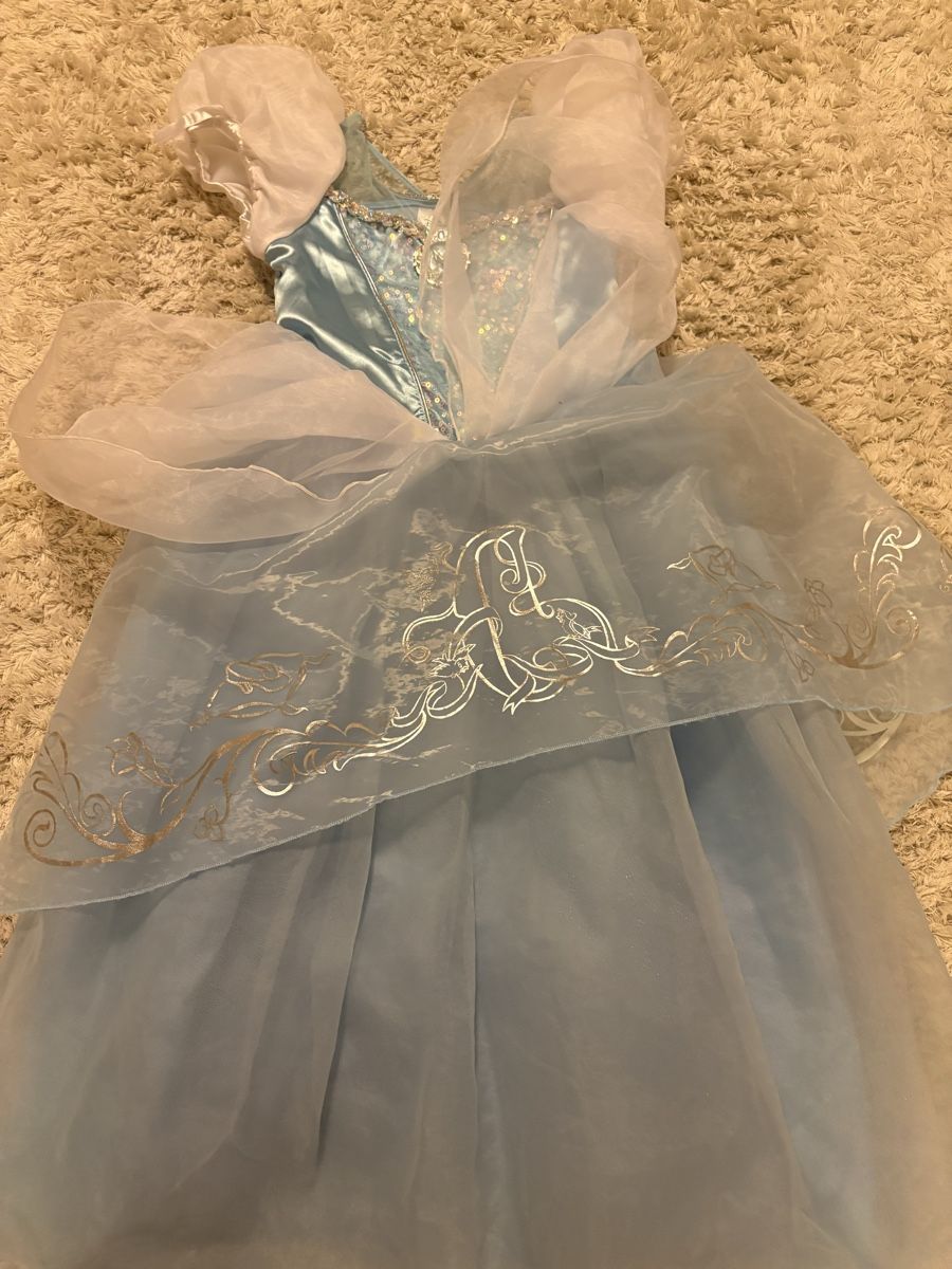 Costumi: Mädchen Cinderella Prinzessinnenkleid Gr. 140 – Usato da Witterswil venduto da gandia05