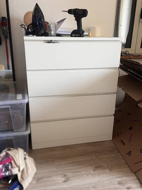 Commodes: Cassettiera MALM bianca  GRATIS – D'occasion à Monte Carasso par GloriaHangar11