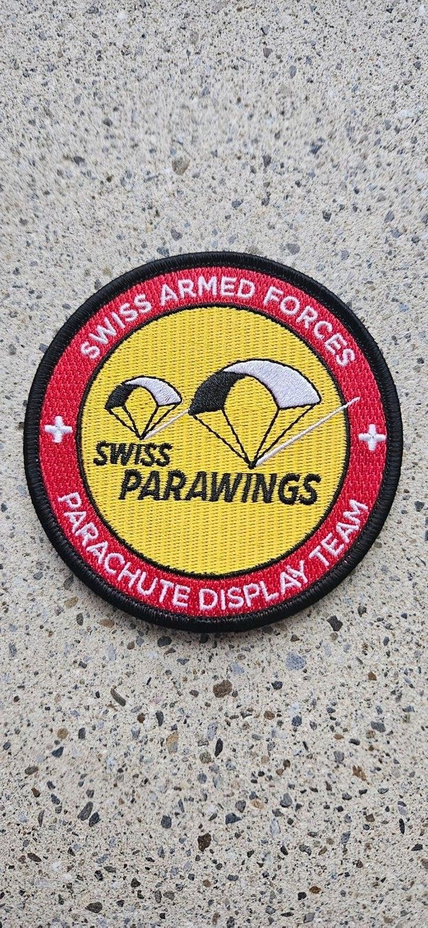 Schweizer Armee Placchette & Badge: *** Badge Fallschirmaufklärer Display Team mit klett *** – Nuovo e nell'imballaggio originale da Riedholz venduto da fr_sIruP