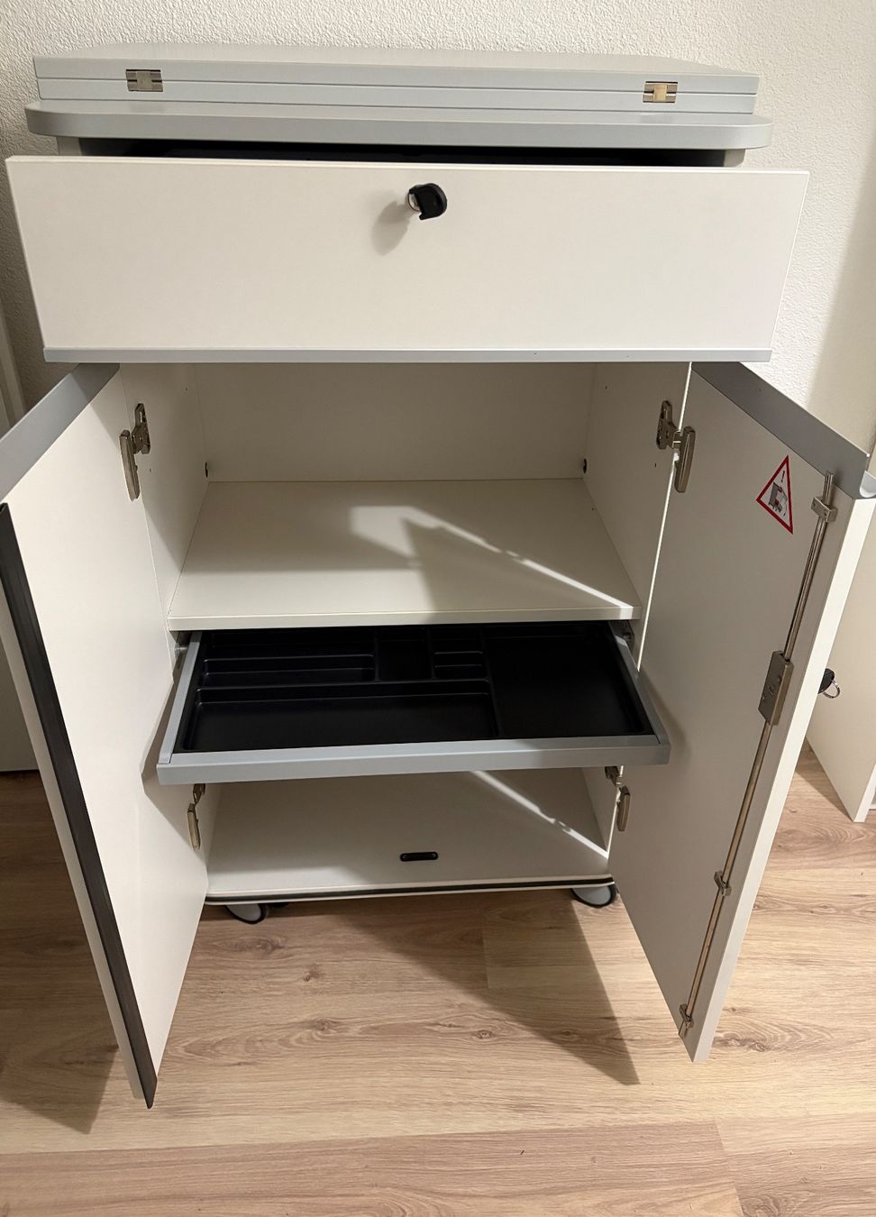 Banconi: Bürocaddy Haworth C3 weiss – Usato da Auenstein venduto da 5222 3