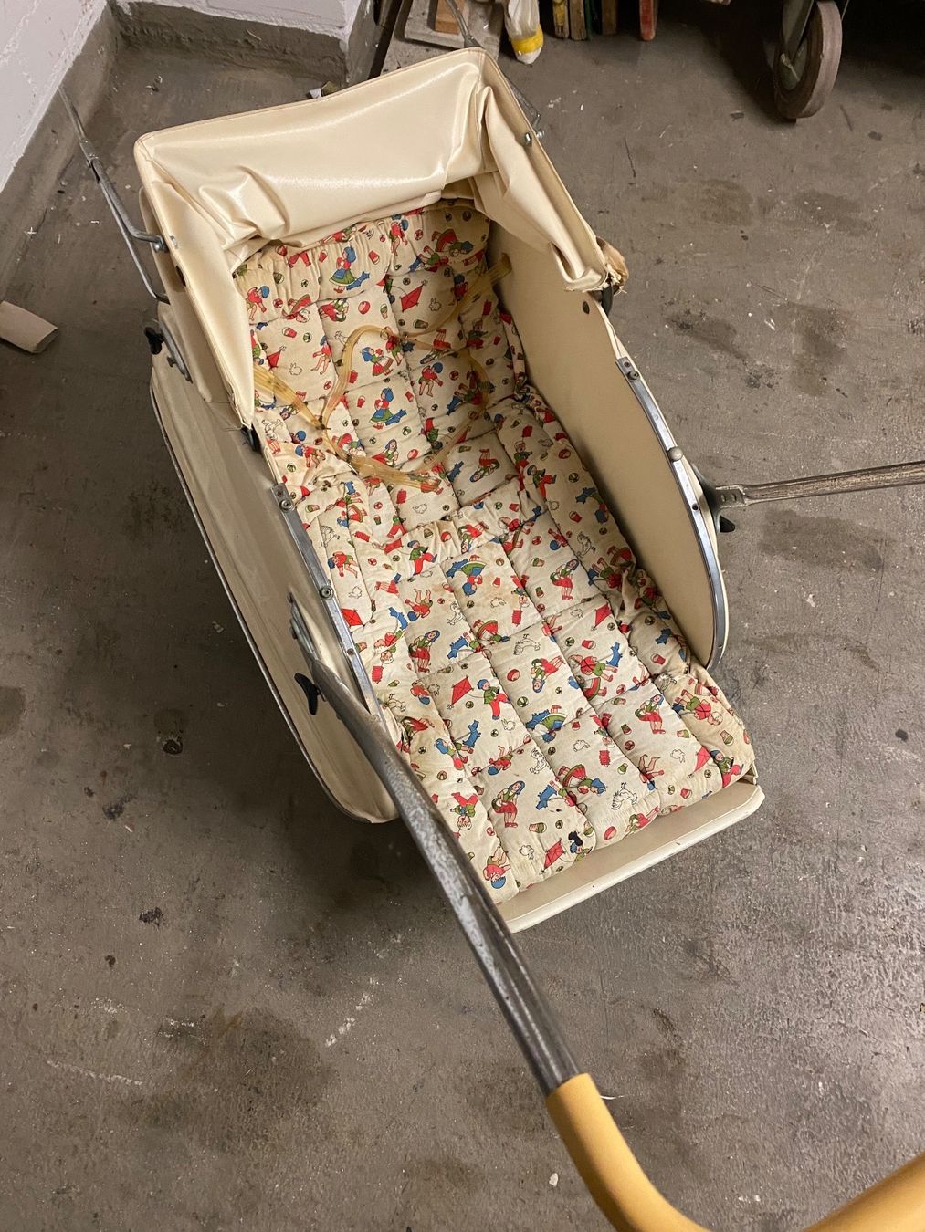 Carrozzine: Alter schöner Kinderwagen – Usato da Roggwil BE venduto da Treepalms 1