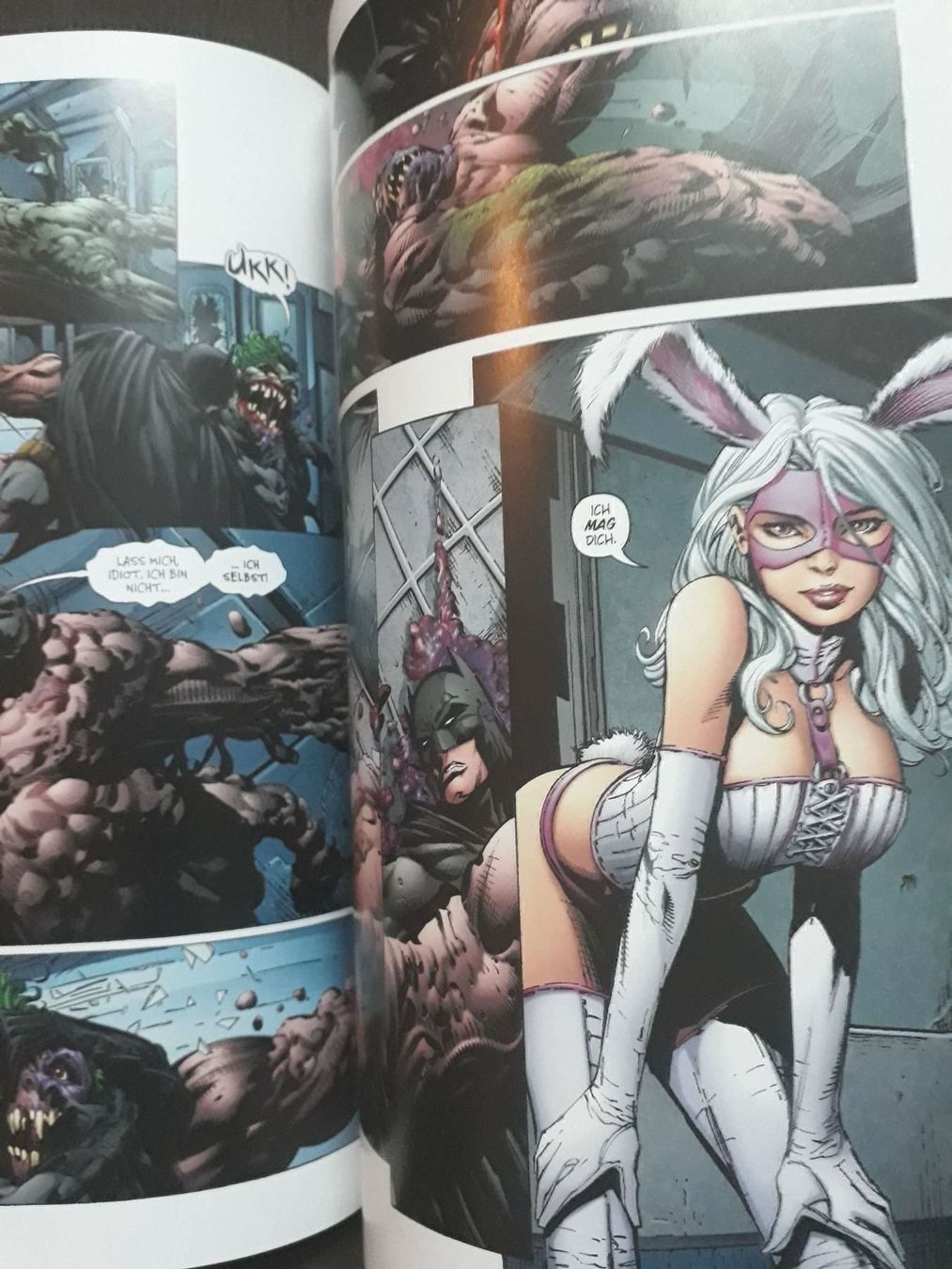 Comics: NEU BATMAN The Dark Knight Comic Band 1 – Neu (gemäss Beschreibung) aus Belp von B7L0 4