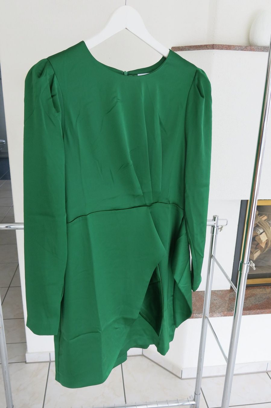 La Redoute Vestiti: Edles, grünes Satinkleid – Nuovo (secondo la descrizione) da Lachen SZ venduto da artbyblondangel 1