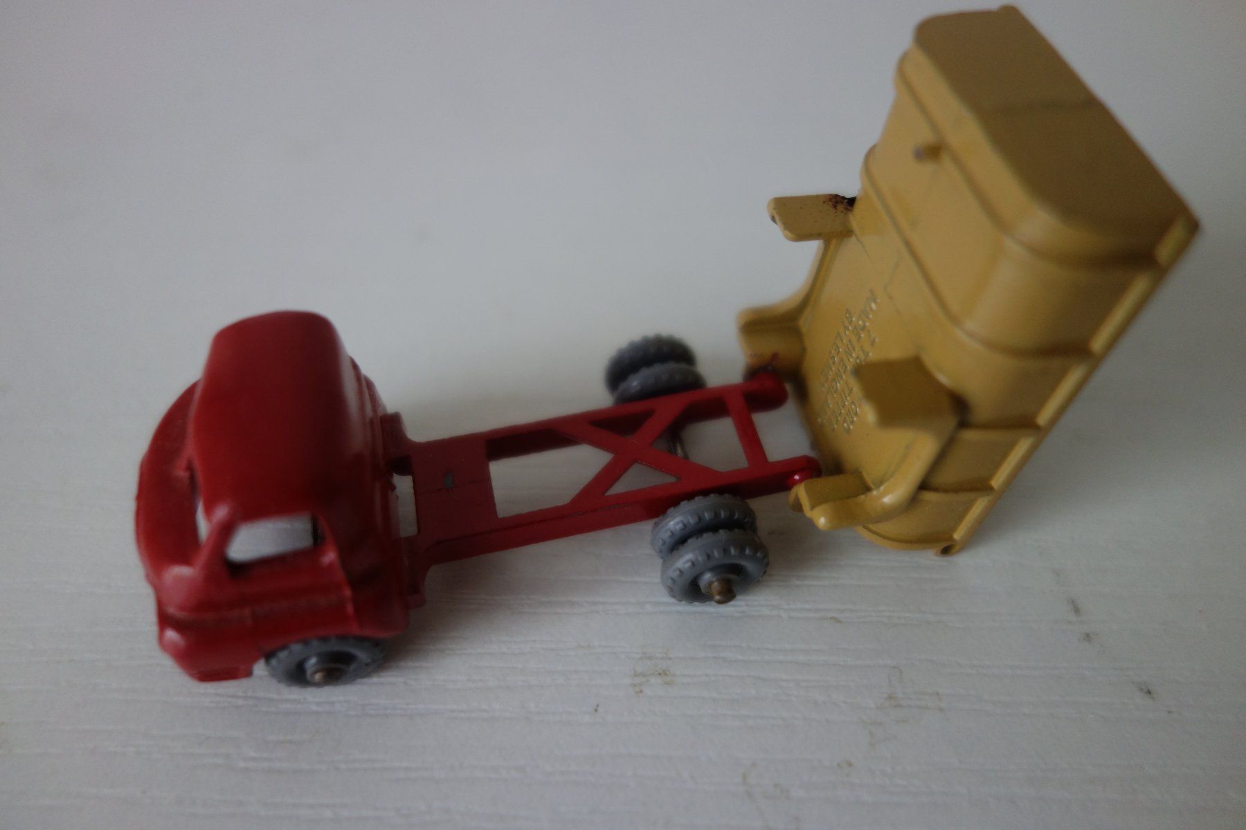 Matchbox Kit di modellismo & Modellini statici: LKW Modell Matchbox: Kipper – Usato da Schachen b Herisau venduto da Locophon 1