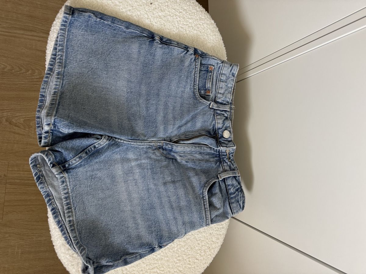 Zara Lotti di vestiti: Zara shorts – Nuovo (secondo la descrizione) da Ermenswil venduto da Andreia_lopes01