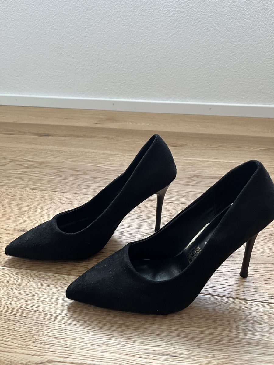 Scarpe da donna: Schwarze Schuhe, grösse 39 – Nuovo (secondo la descrizione) da Sirnach venduto da aru_7cc2 1
