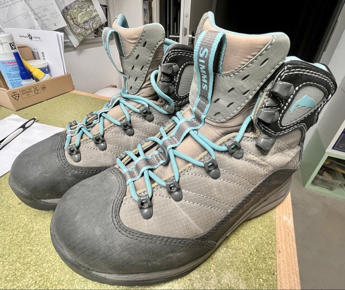 Simms Lotti di vestiti: Womans Simms Wathose & Schuhe – Usato da Titterten venduto da rodbender44 3