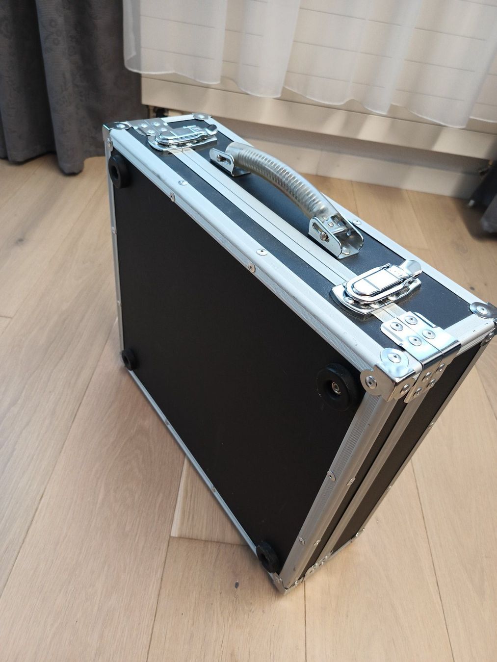 Valigie: Rockcase Flightcase (Haubencase) neuwertig – Usato da Muolen venduto da Brassmaster27 1