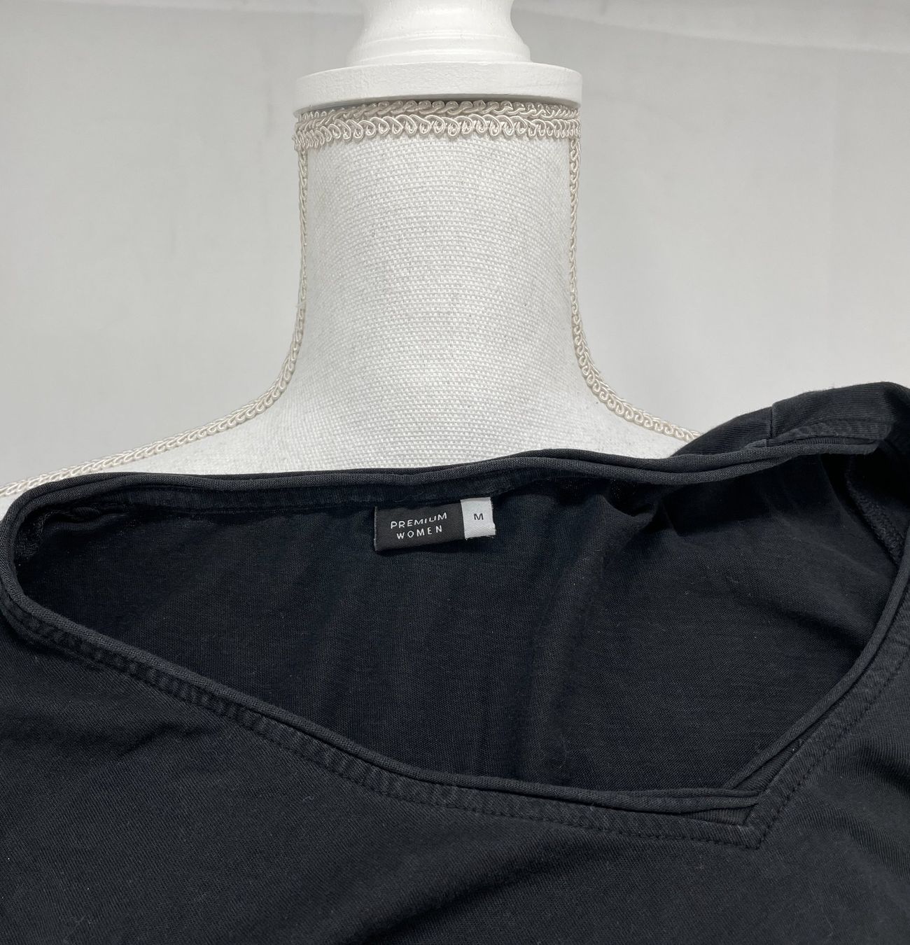 T-shirt: PREMIUM TSHIRT WOMMEN M – Usato da Lausanne venduto da PlusValue_Lausanne 4