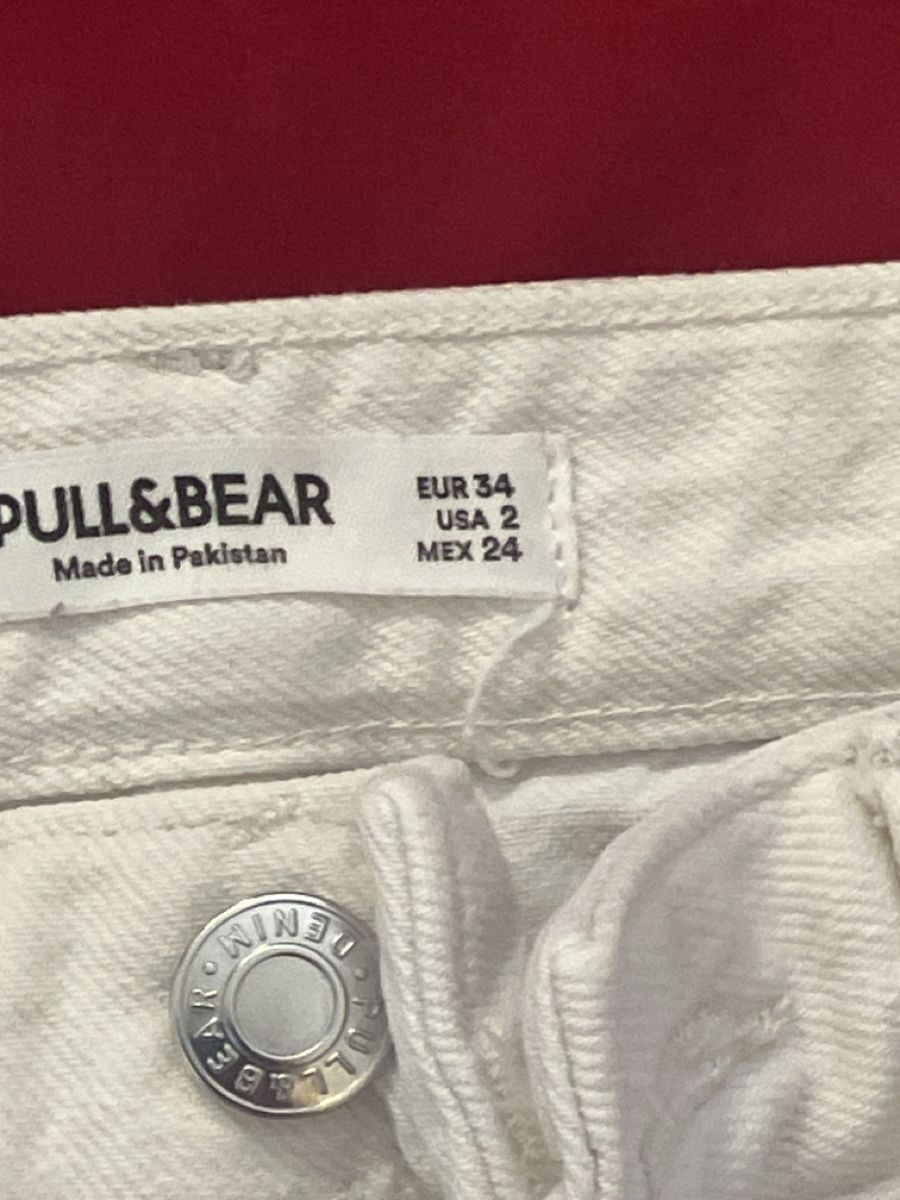 Pull&Bear Jeans: Pull&Bear Jeans Weiss Grösse 34 neuwertig – D'occasion à Muralto par jac_hkz5 1