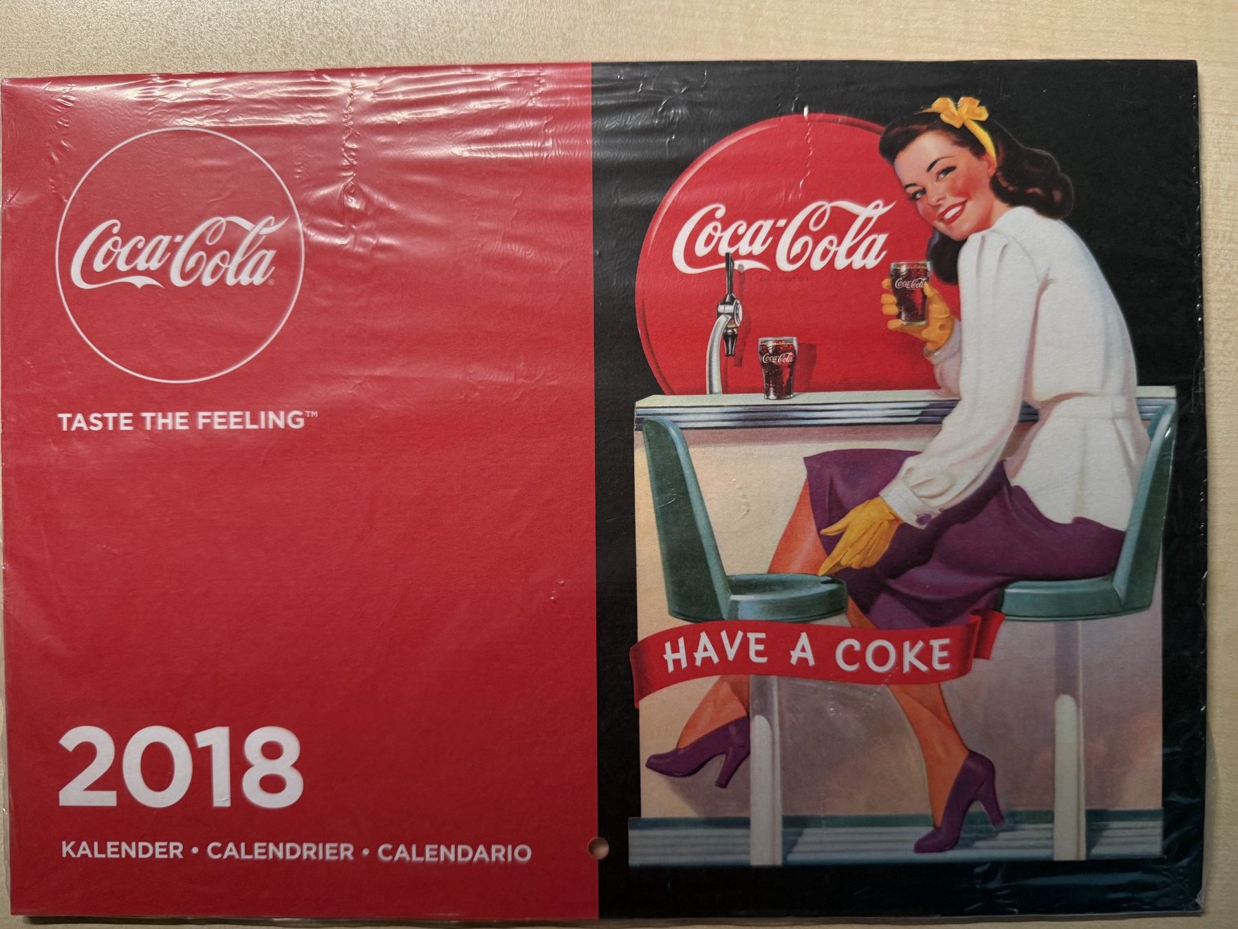 Coca-Cola Calendriers: Coca Cola Wandkalender 2018 – Neuf avec emballage d'origine à Fällanden par Roli12