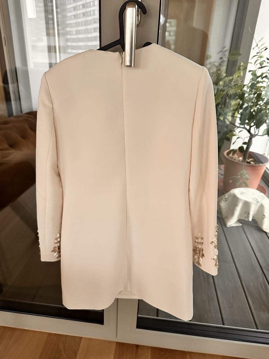 Vestiti: Creamy dress – Nuovo e nell'imballaggio originale da Zürich venduto da fed_vh9n 5